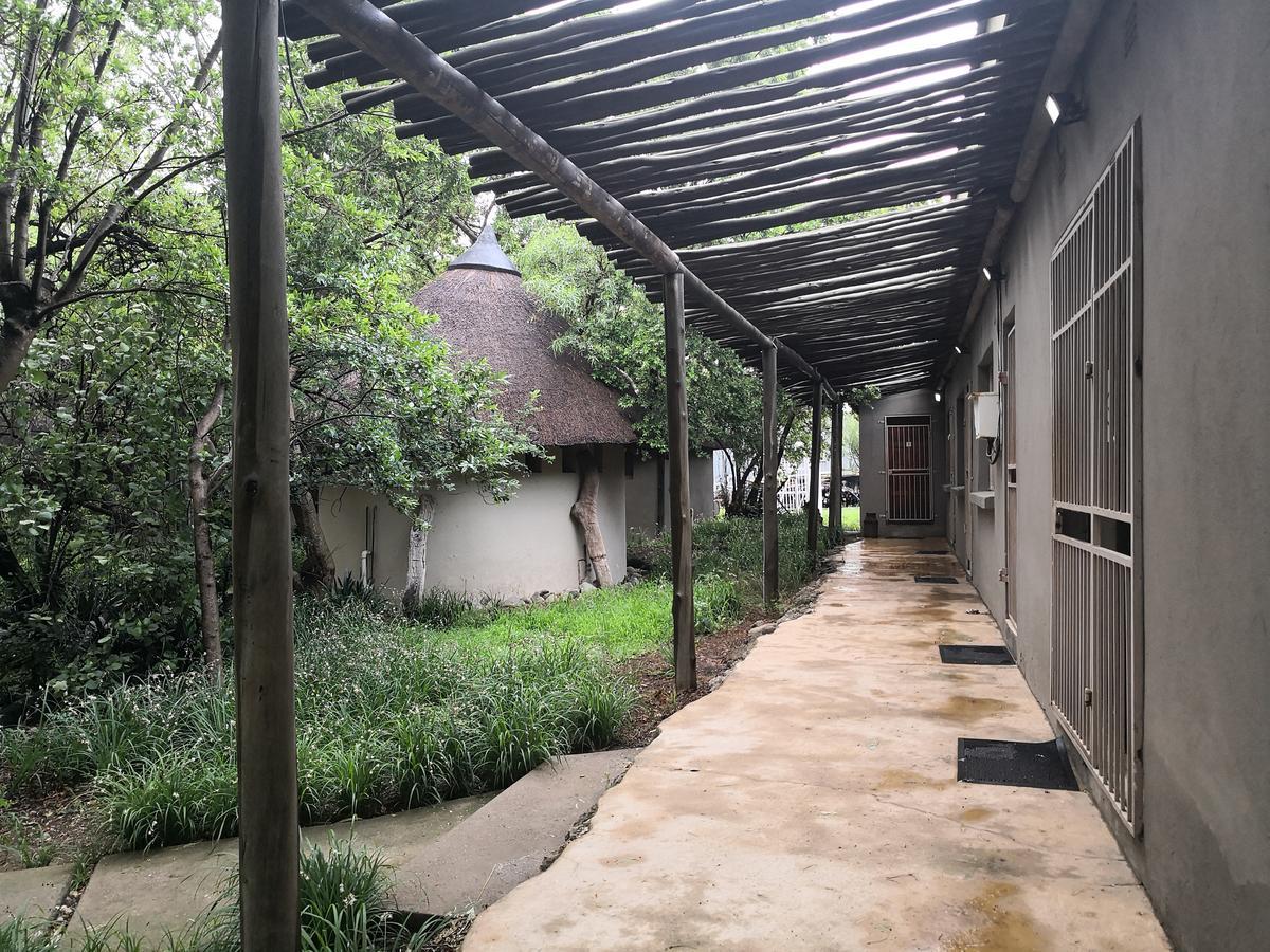 Touch Of Africa Lodge แลนเซอเรีย ภายนอก รูปภาพ